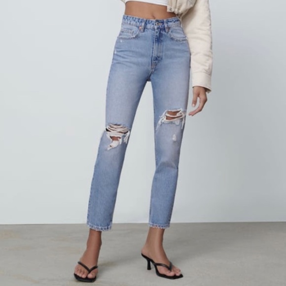 Zara Denim - Zara High Waist Mom jeans (size 2)
